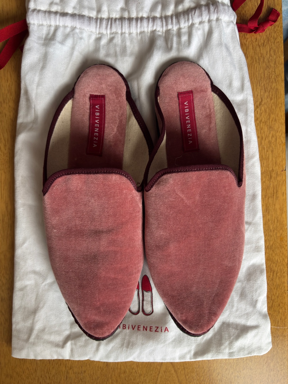 Vibi Venezia Marie Antoinette Sabot Mule 39